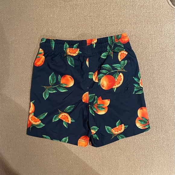 OLD NAVY BOYS PRINT SWIM TRUNKS - Picture 2 of 2